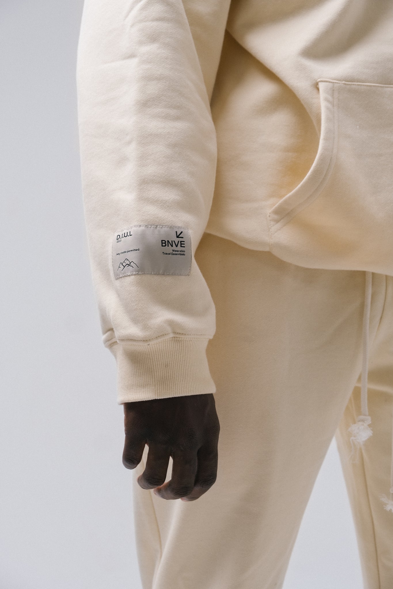 D.I.U.L Tracksuit Cream